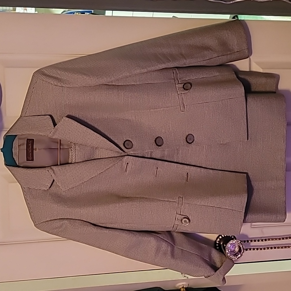 Lady's suit